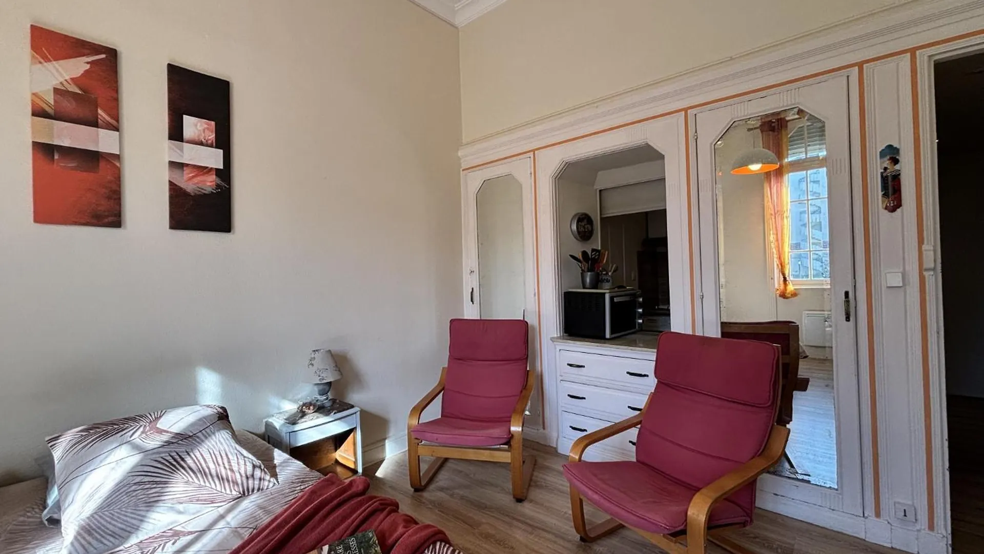 Studio Grand Hotel - 1 Lit - 2 Pers Châtel-Guyon 0*,  Frankrike